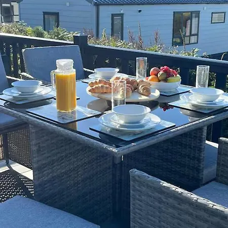 홀리데이파크 Stunning With Sea And Country Views, Sleeps 6 뉴키